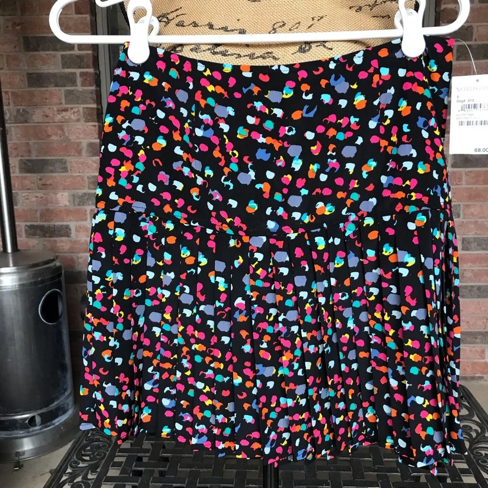Hinge NWT Abstract Dot Pleated Mini Skirt - Picture 1 of 4